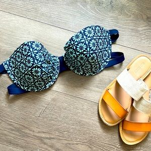 Arie blue floral bikini top